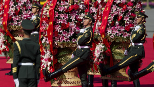 cn_tiananmen_guards